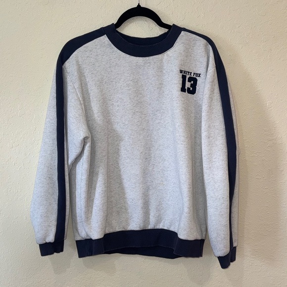 White Fox Sweaters - 13 women’s Crewneck Sweater - Light Gray with Navy Trim